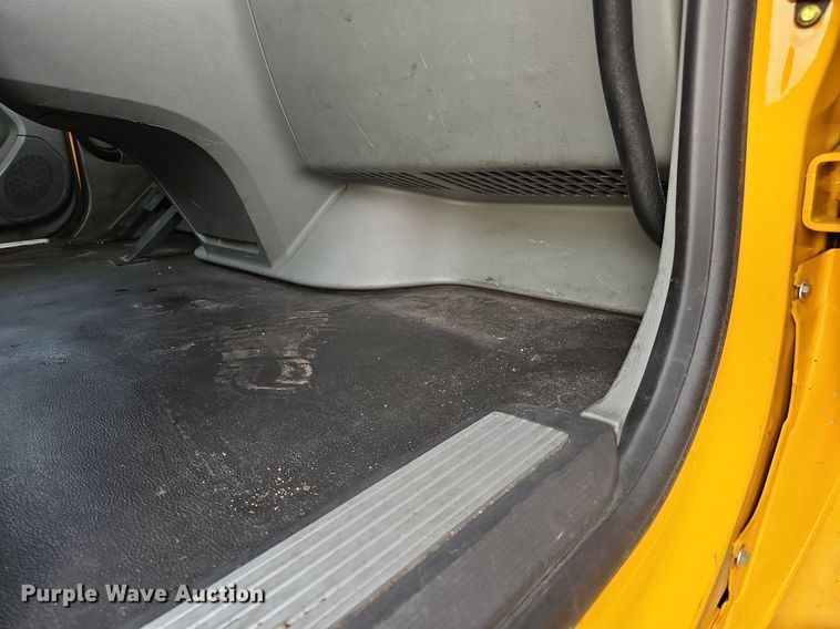 image for item NZ9131 2019 Kenworth  T680 semi truck