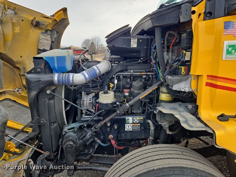 image for item NZ9131 2019 Kenworth  T680 semi truck