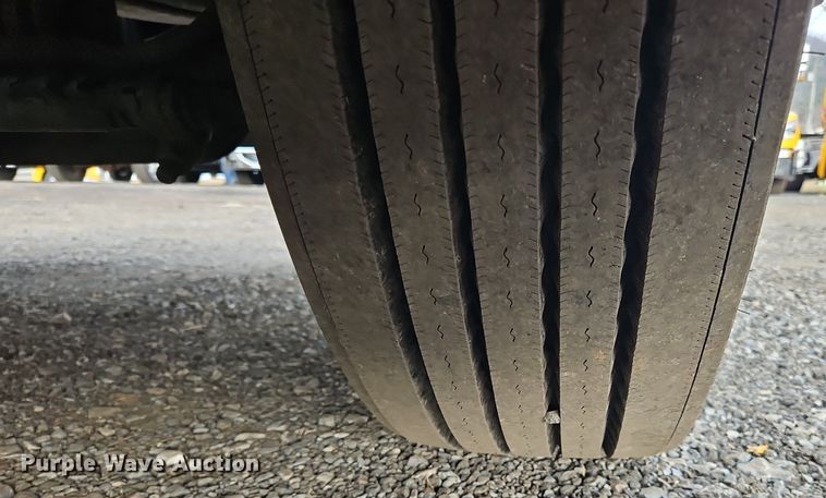 image for item NZ9131 2019 Kenworth  T680 semi truck