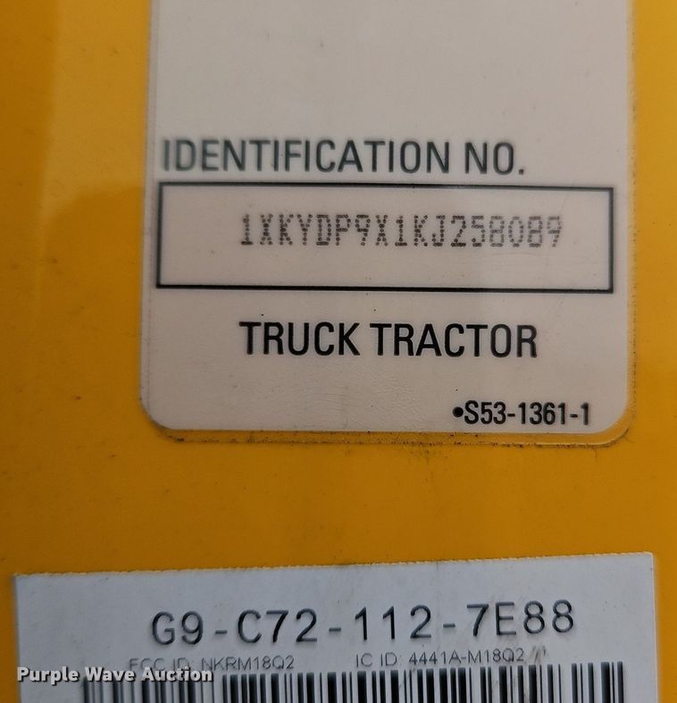 image for item NZ9131 2019 Kenworth  T680 semi truck