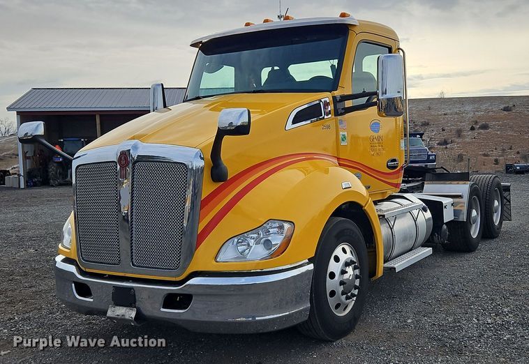 image for item NZ9132 2019 Kenworth  T680  semi truck
