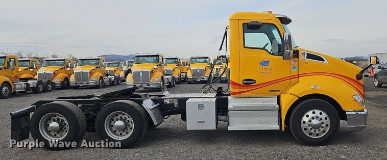 image for item NZ9132 2019 Kenworth  T680  semi truck