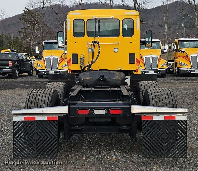 image for item NZ9132 2019 Kenworth  T680  semi truck