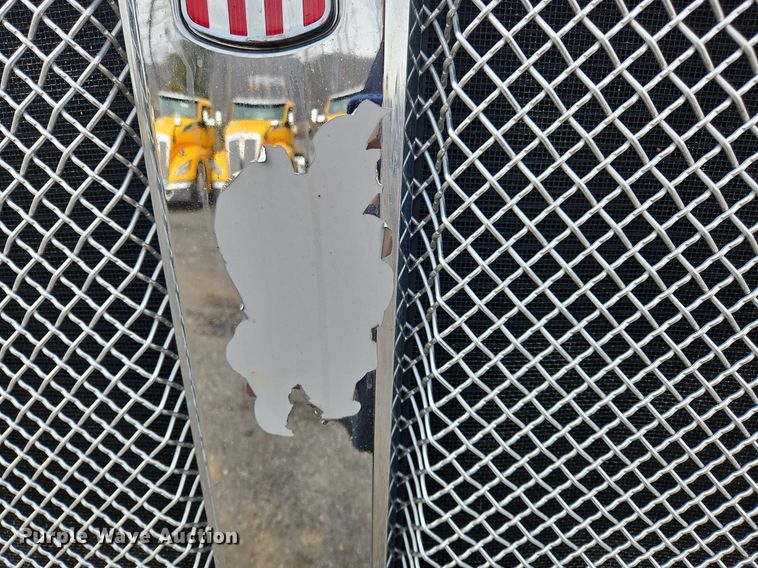 image for item NZ9132 2019 Kenworth  T680  semi truck