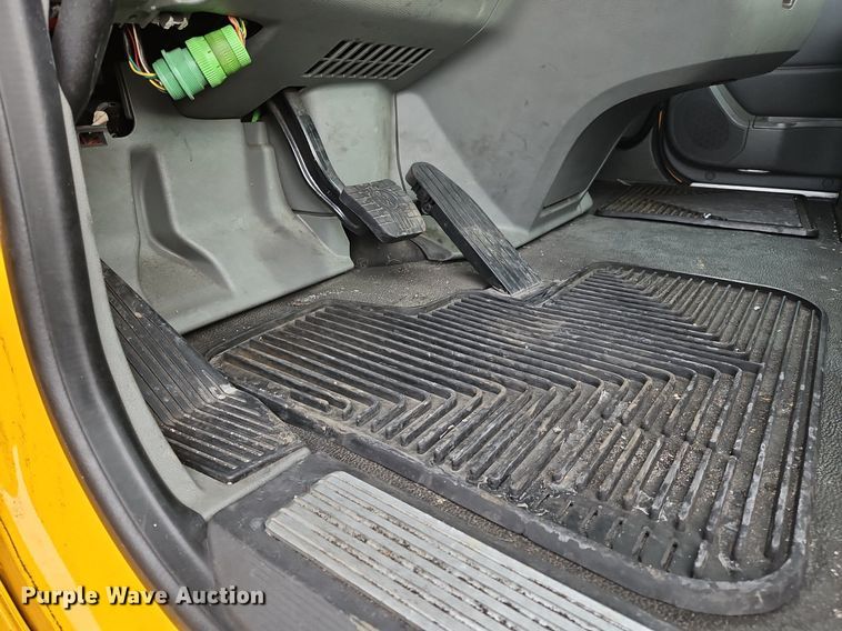 image for item NZ9132 2019 Kenworth  T680  semi truck