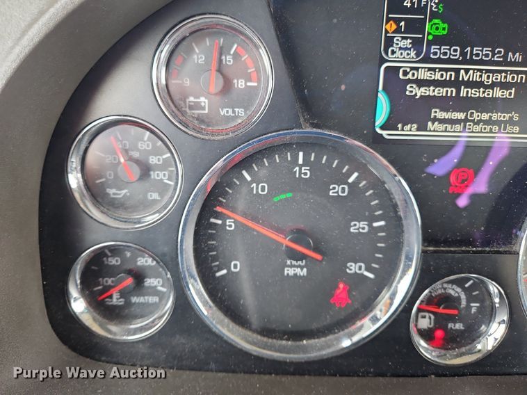 image for item NZ9132 2019 Kenworth  T680  semi truck