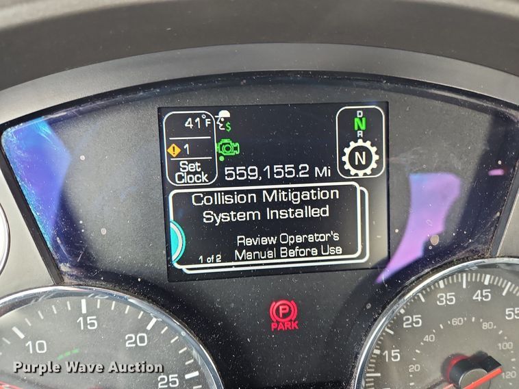 image for item NZ9132 2019 Kenworth  T680  semi truck