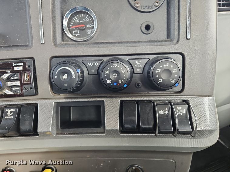 image for item NZ9132 2019 Kenworth  T680  semi truck