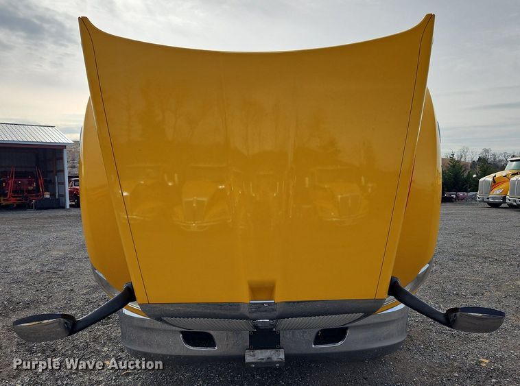 image for item NZ9132 2019 Kenworth  T680  semi truck