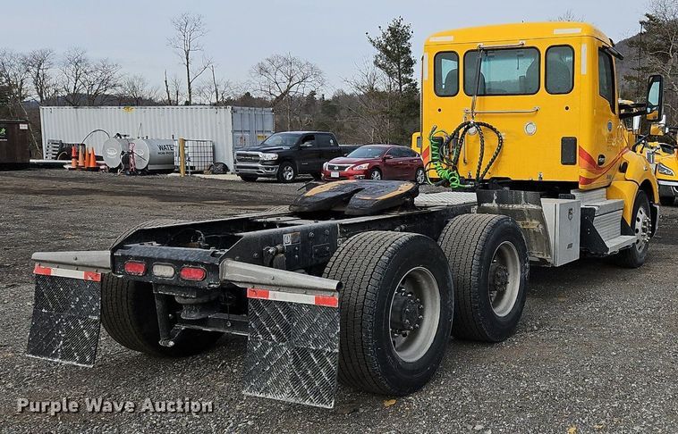 image for item NZ9133 2019 Kenworth  T680 semi truck