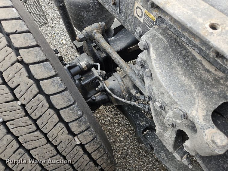 image for item NZ9133 2019 Kenworth  T680 semi truck