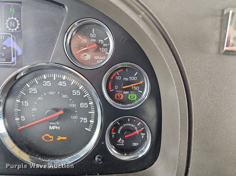 image for item NZ9133 2019 Kenworth  T680 semi truck