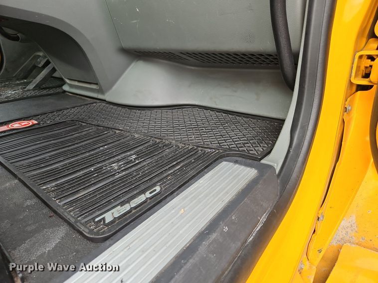 image for item NZ9133 2019 Kenworth  T680 semi truck