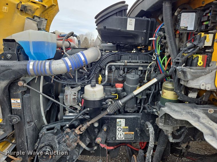 image for item NZ9133 2019 Kenworth  T680 semi truck