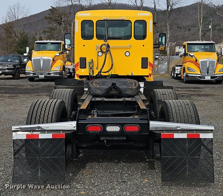 image for item NZ9135 2019 Kenworth  T680 semi truck