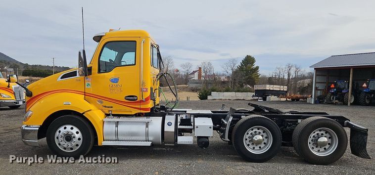 image for item NZ9135 2019 Kenworth  T680 semi truck