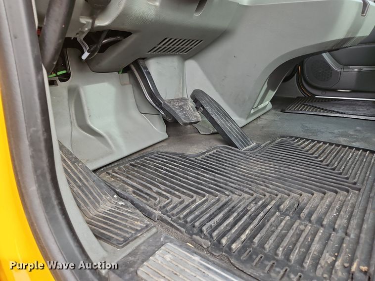 image for item NZ9135 2019 Kenworth  T680 semi truck