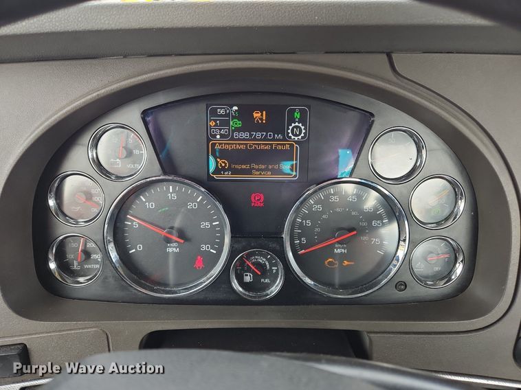 image for item NZ9135 2019 Kenworth  T680 semi truck