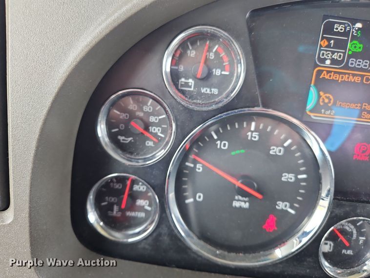 image for item NZ9135 2019 Kenworth  T680 semi truck