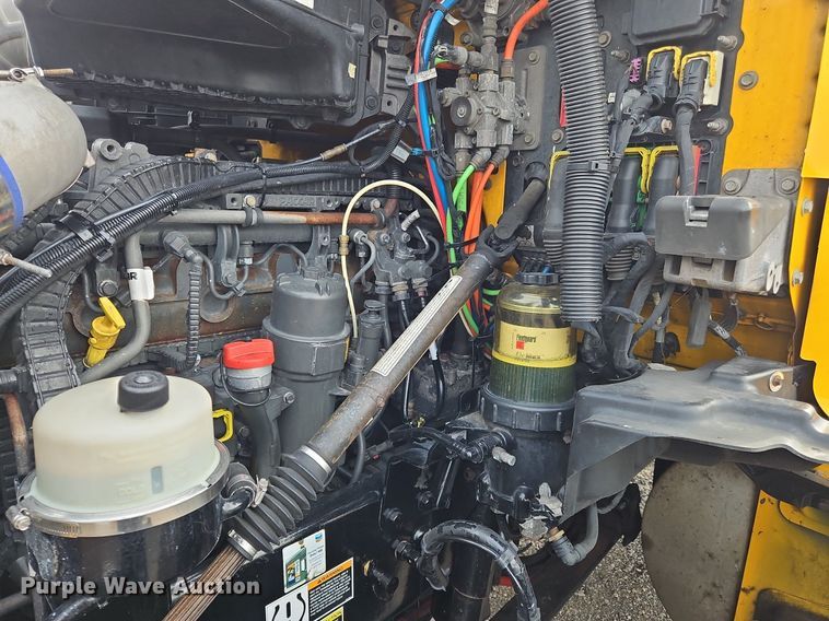 image for item NZ9135 2019 Kenworth  T680 semi truck