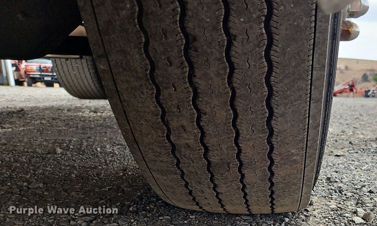 image for item NZ9135 2019 Kenworth  T680 semi truck