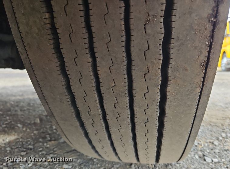 image for item NZ9135 2019 Kenworth  T680 semi truck