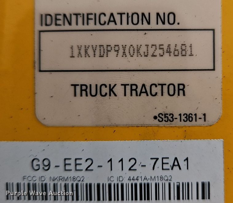 image for item NZ9135 2019 Kenworth  T680 semi truck