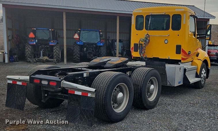 image for item NZ9137 2020 Kenworth  T680 semi truck