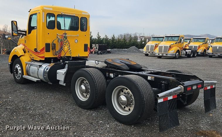 image for item NZ9137 2020 Kenworth  T680 semi truck