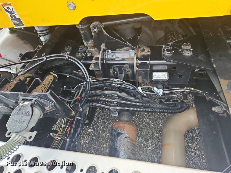 image for item NZ9137 2020 Kenworth  T680 semi truck