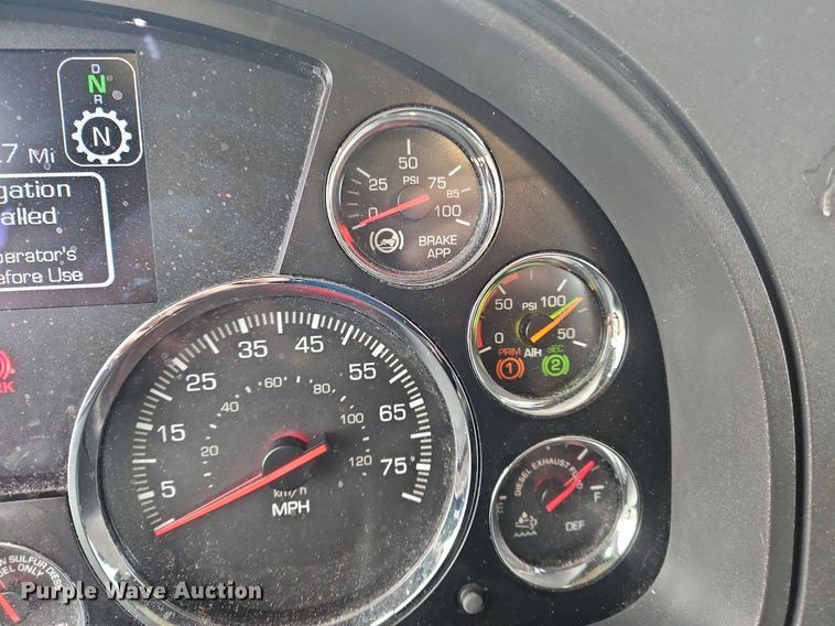 image for item NZ9137 2020 Kenworth  T680 semi truck