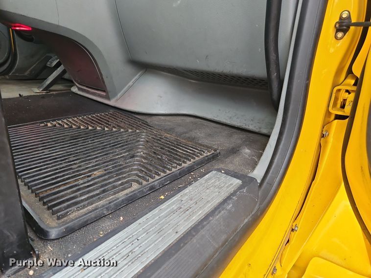 image for item NZ9137 2020 Kenworth  T680 semi truck