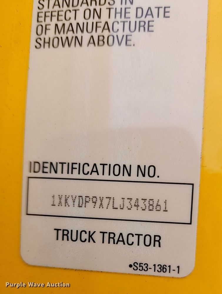 image for item NZ9137 2020 Kenworth  T680 semi truck