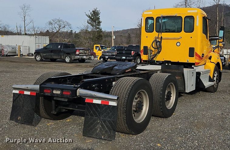 image for item NZ9138 2019 Kenworth T680 semi truck