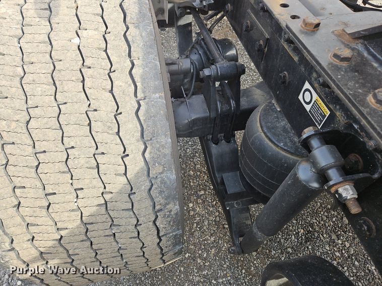 image for item NZ9138 2019 Kenworth T680 semi truck