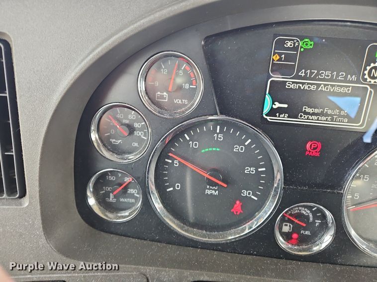 image for item NZ9138 2019 Kenworth T680 semi truck