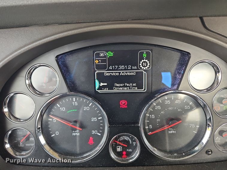 image for item NZ9138 2019 Kenworth T680 semi truck