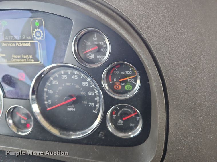 image for item NZ9138 2019 Kenworth T680 semi truck