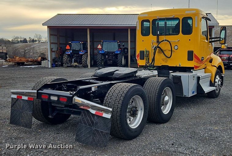 image for item NZ9139 2020 Kenworth T680 semi truck