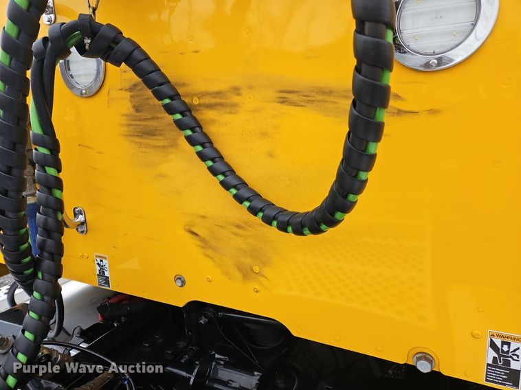 image for item NZ9139 2020 Kenworth T680 semi truck