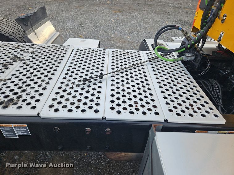 image for item NZ9139 2020 Kenworth T680 semi truck