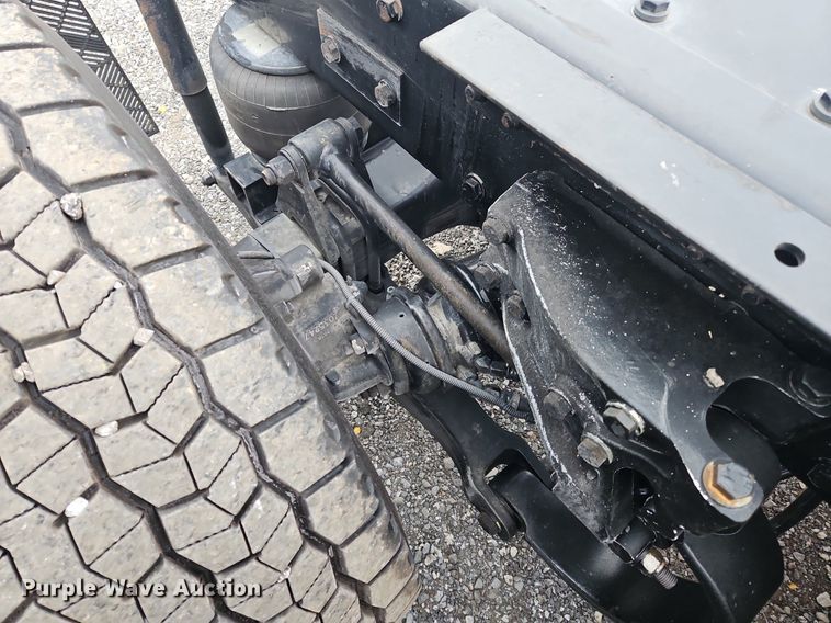 image for item NZ9139 2020 Kenworth T680 semi truck