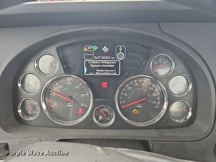 image for item NZ9139 2020 Kenworth T680 semi truck