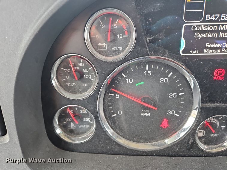 image for item NZ9139 2020 Kenworth T680 semi truck