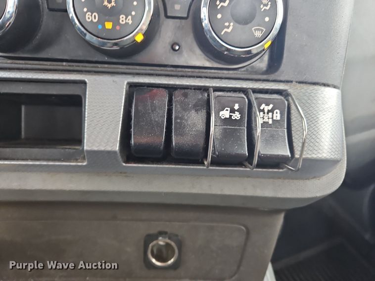 image for item NZ9139 2020 Kenworth T680 semi truck