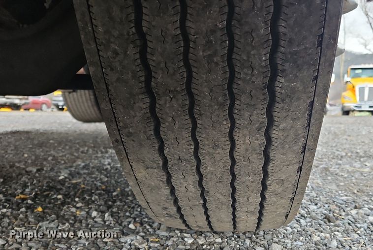 image for item NZ9139 2020 Kenworth T680 semi truck