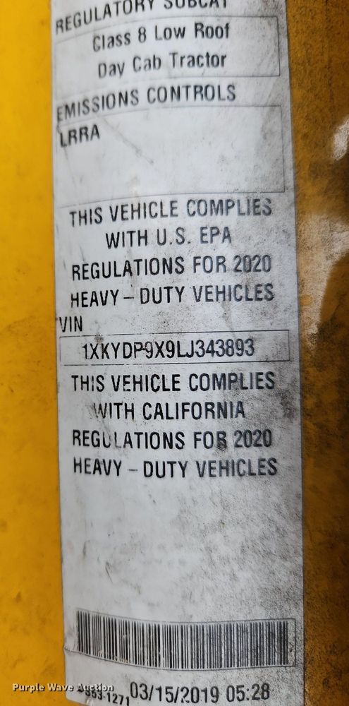 image for item NZ9139 2020 Kenworth T680 semi truck