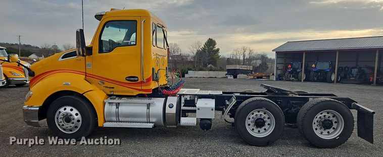 image for item NZ9140 2019 Kenworth T680 semi truck
