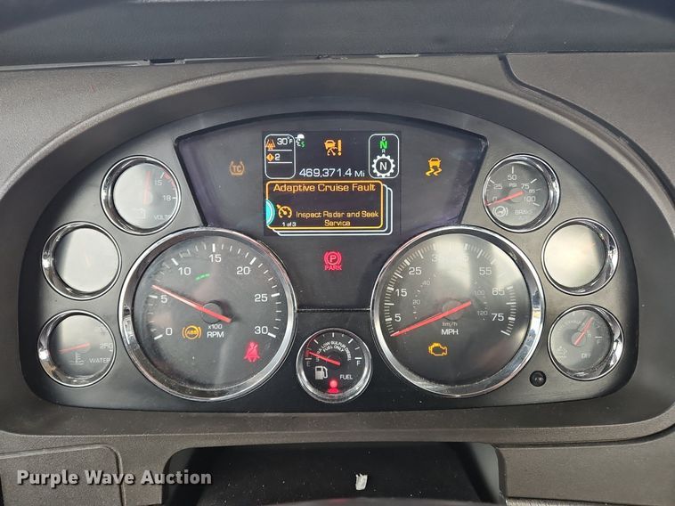 image for item NZ9140 2019 Kenworth T680 semi truck