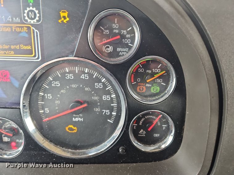 image for item NZ9140 2019 Kenworth T680 semi truck